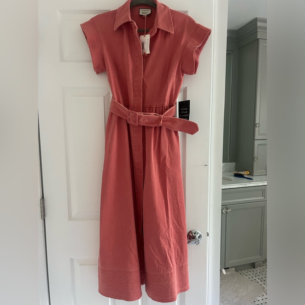 Tuckernuck Coral Midi Dress with Belt